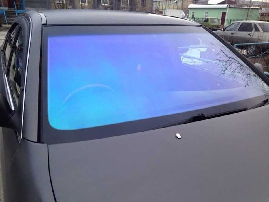 Хамелеоново фолио за автомобилни стъкла 75% - 1.52 х 1 метър.