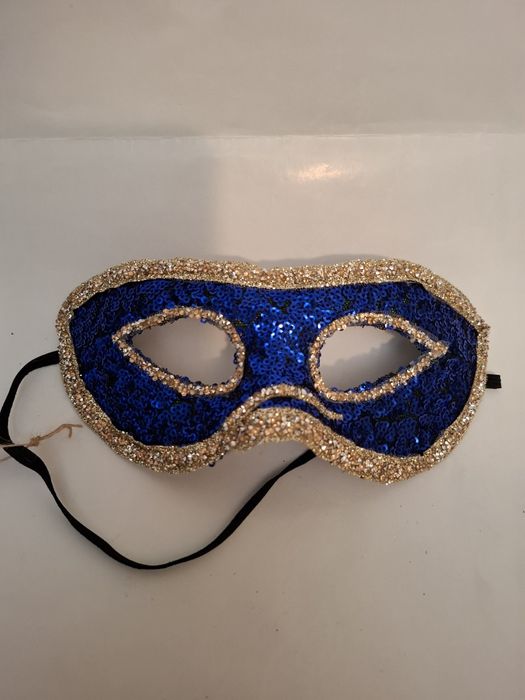 Маска маскарадная