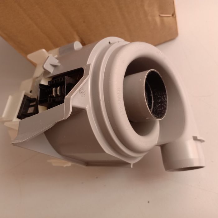 Насос в сборе с теном на посудомоечную машину бош