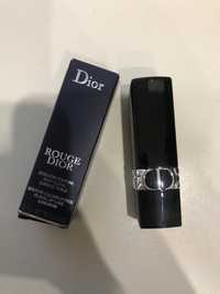 Оригинал Dior velvet lipstick.