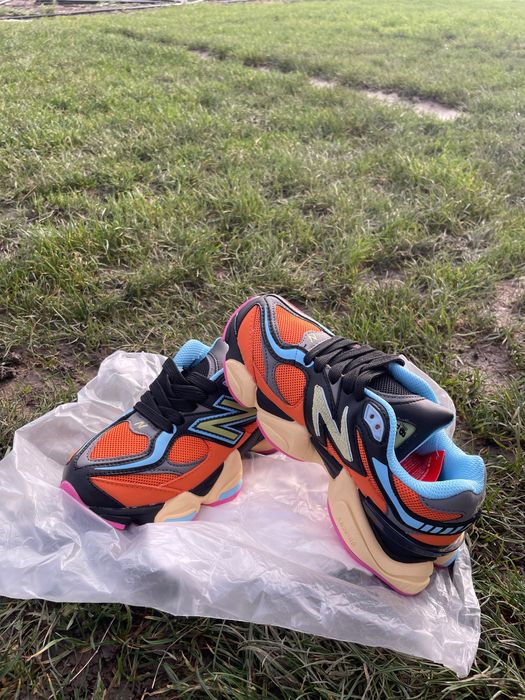 Vând New Balance 9060