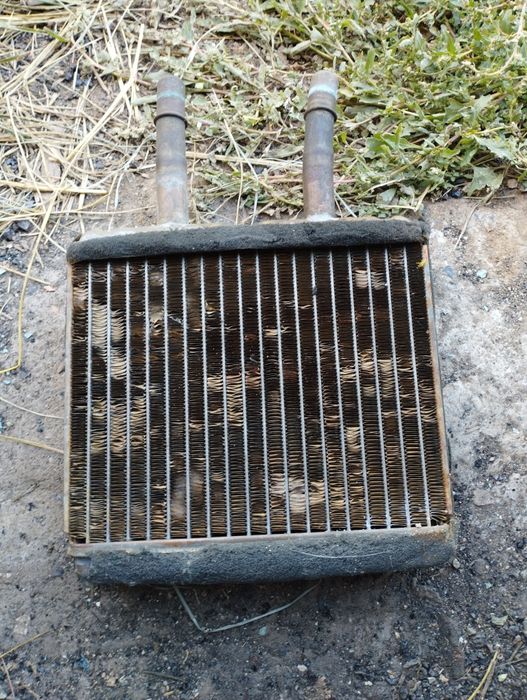 Радиатор печки Мазда 323f