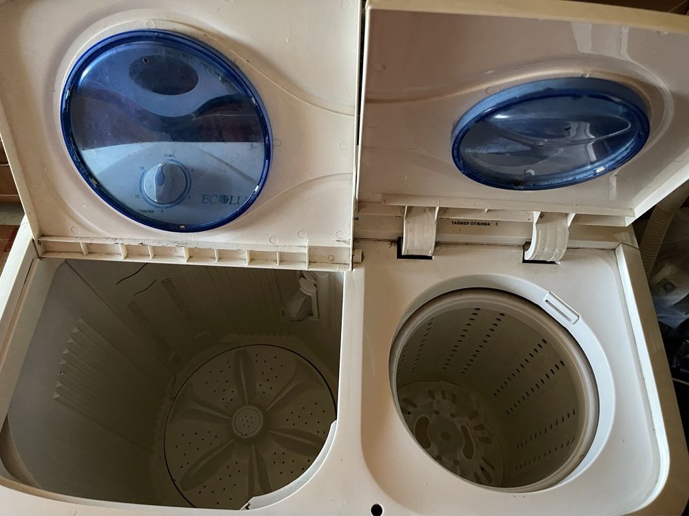 Продам стиральную машинку полуавтомат на запчасти
