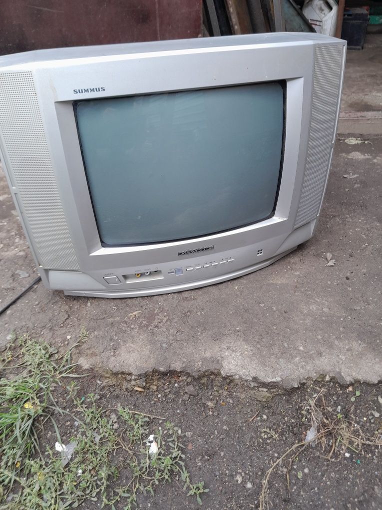 Подам маленькие телевизоры и 1 большой. Щучинск.