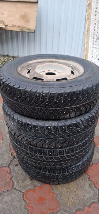 Шина покрышки зимние шипованные R13