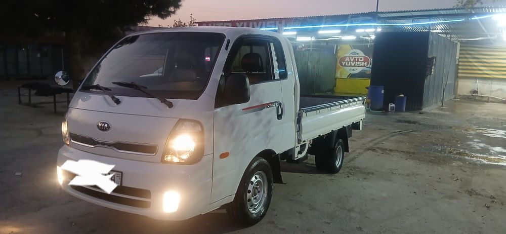 Kia sotiladi xama joyi zur ishlaydi aybi yuq yili 2018