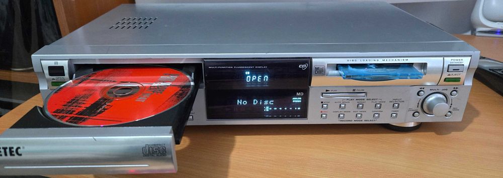 Lifetec LT 8964 cd player/minidisc