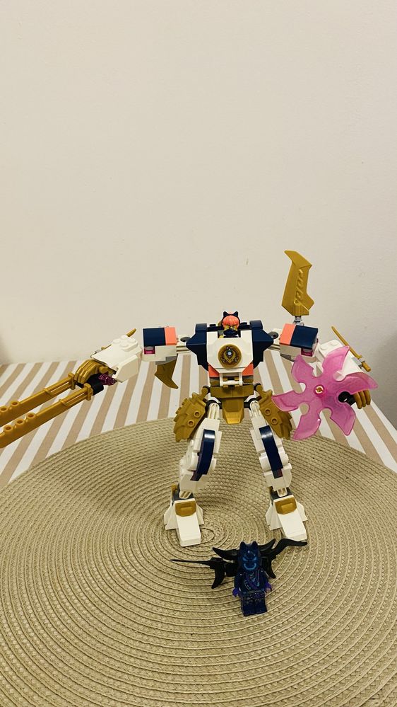 LEGO Ninjago - Robotul stihie tehnologic al Sorei