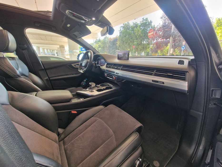 AUDI Q7 3XS-Line 3.0D Bose,Panoramic,Full Led,Bord Digital,Soft close