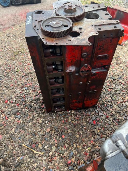 Motor International 1065 si IHC 956 - pentru piese