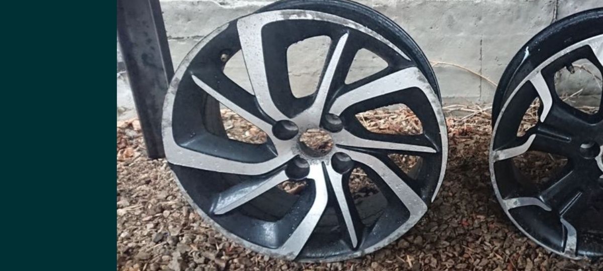 Peugeot e 208 -  Ds3 Citroen C3 17" джанта 17ки