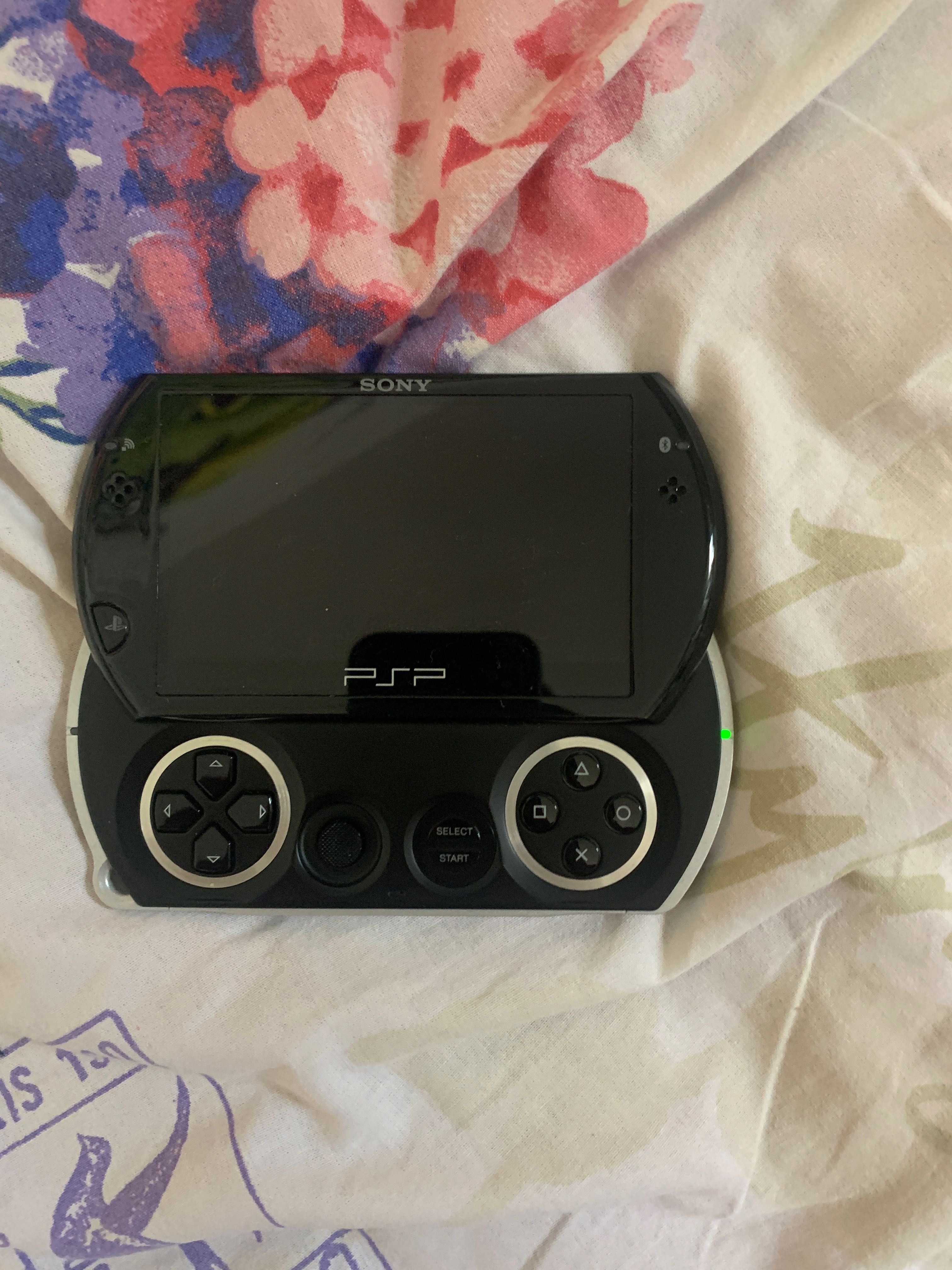 consola portabila psp go modata
