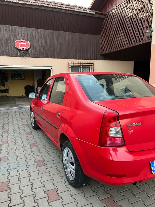Masina Dacia Logan