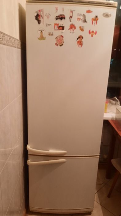 Холодильник двухкамерный бу