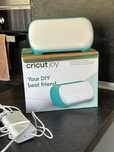 Cricut Joy с допълнителни материали