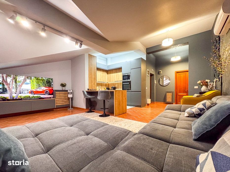 3 camere Cug  113mp  Mobilat si utilat