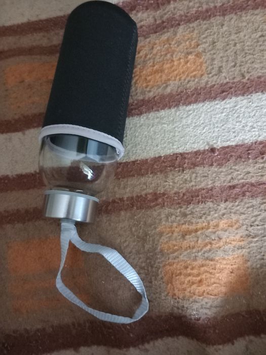 Sticlă  pentru  apă