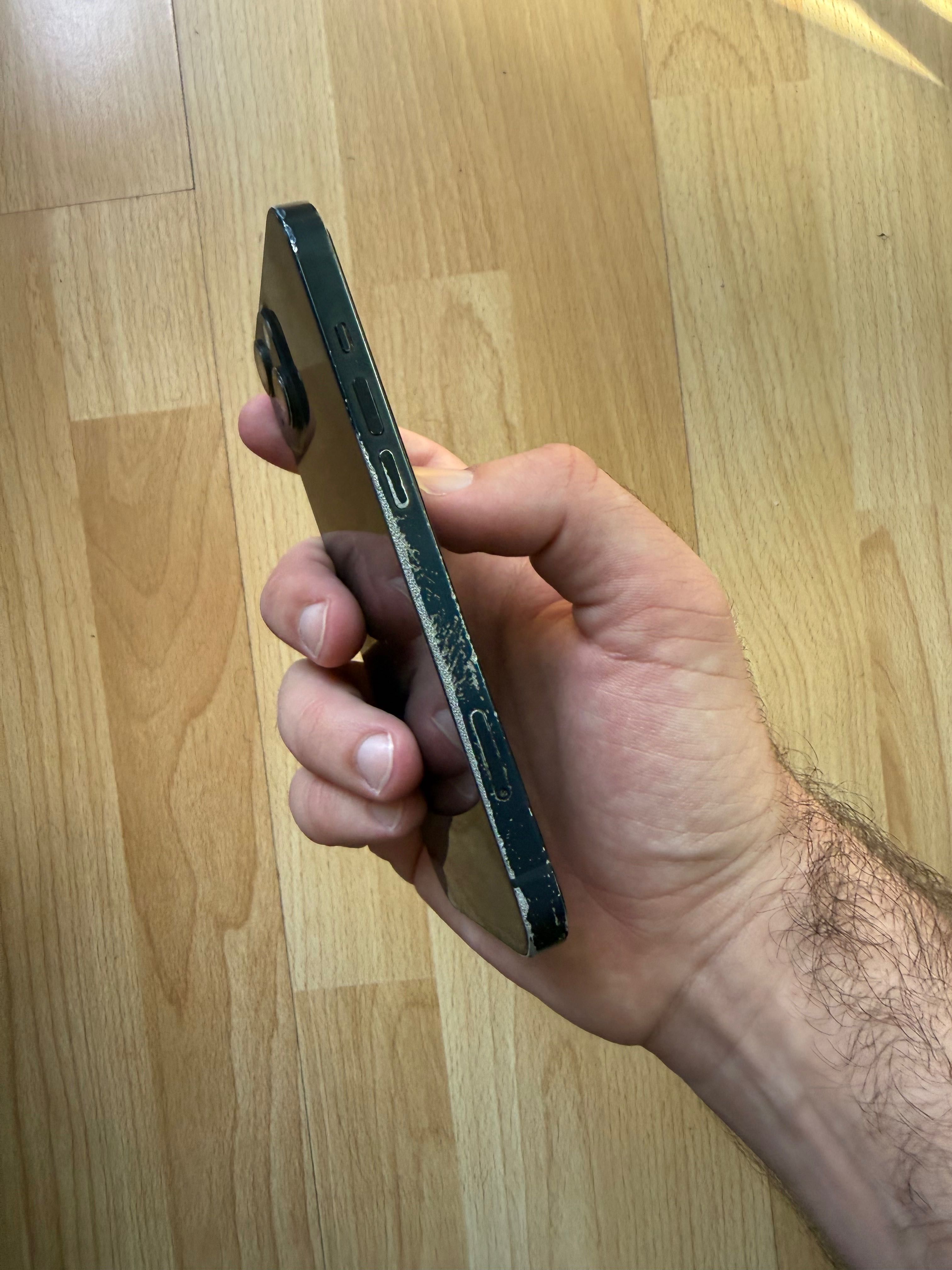 iPhone 13 Midnight Blue