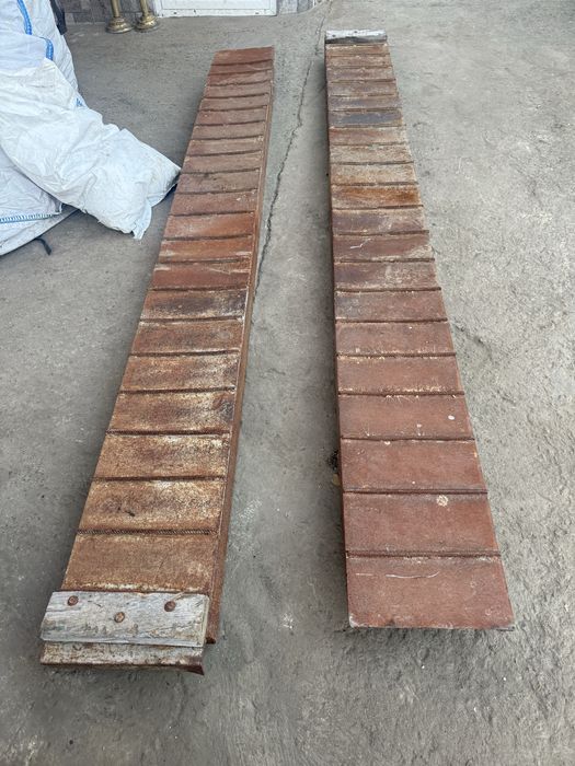 Метални  рампи и пътеки