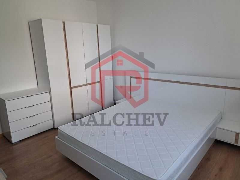 Дава се под наем Тристаен апартамент в Варна, Чайка - 77 кв.м за 561 € - Снимка #4