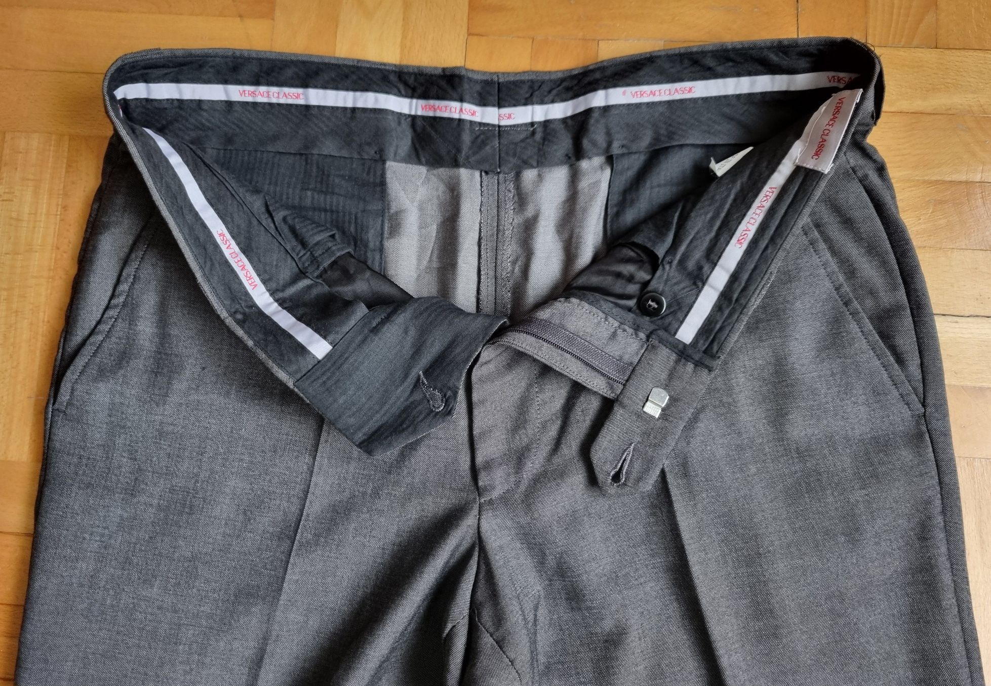 Pantaloni costum / office Versace, Italia, Barbati - 48