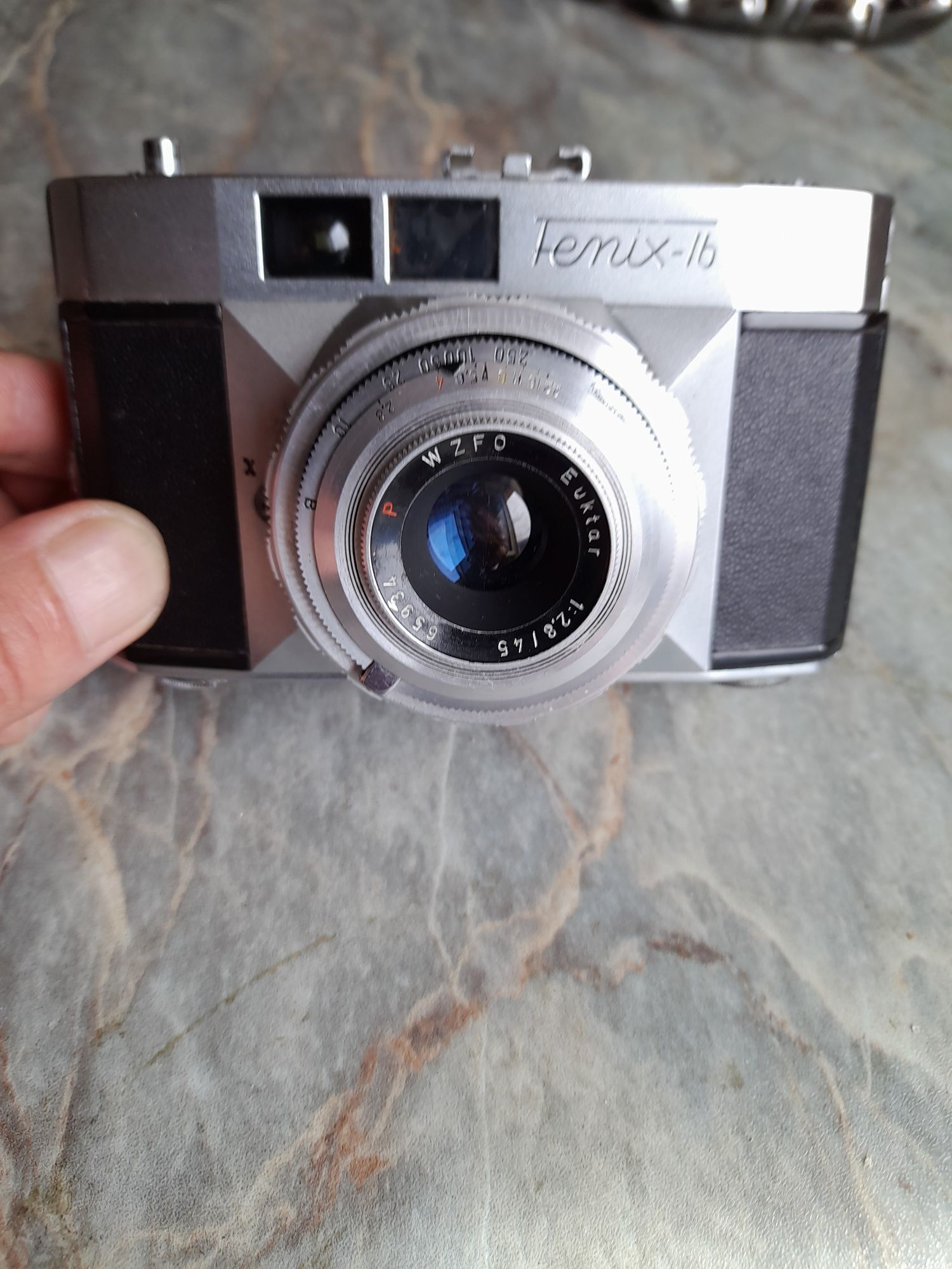 Стар фотоапарат fenix-16