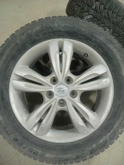 Шины продам R 17 225/60 зимние шины