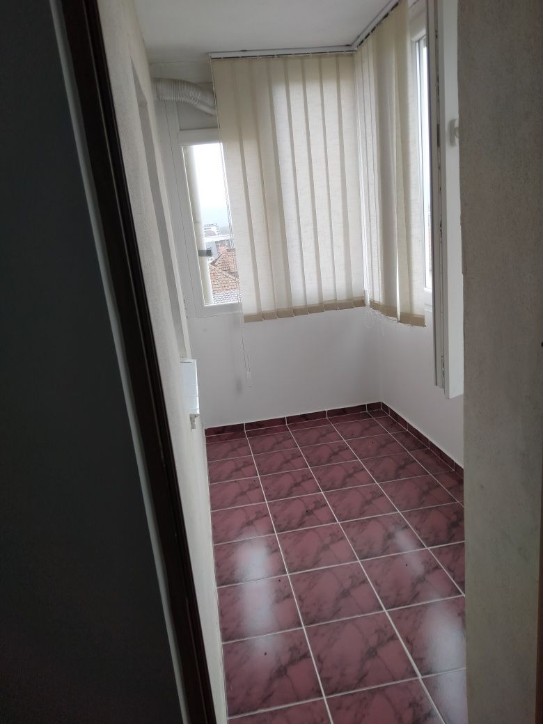 Vind apartament 2 camere 80.000 euro zona Ampoi 3.