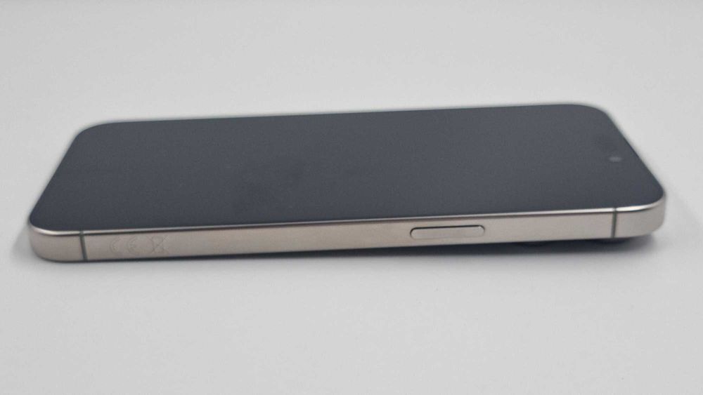 iPhone 15 Pro Max [Amanet Club Caro]