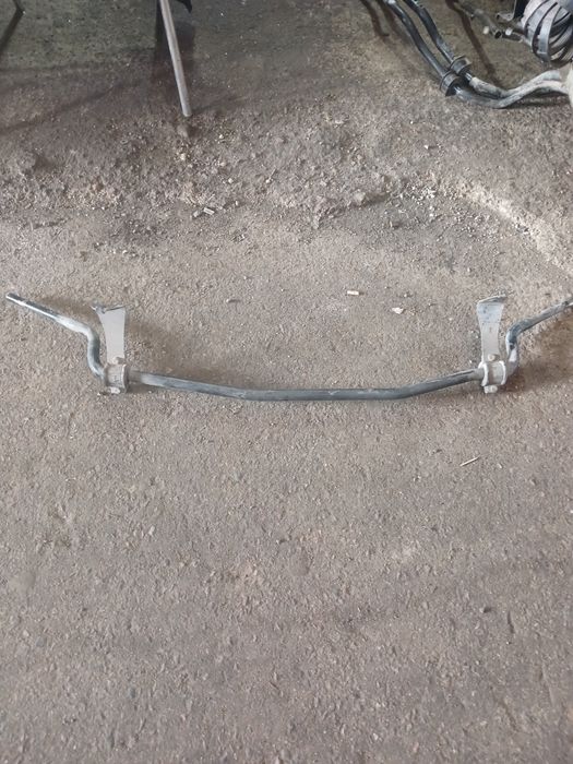 Передний стабилизатор Мерседес 124 всборе