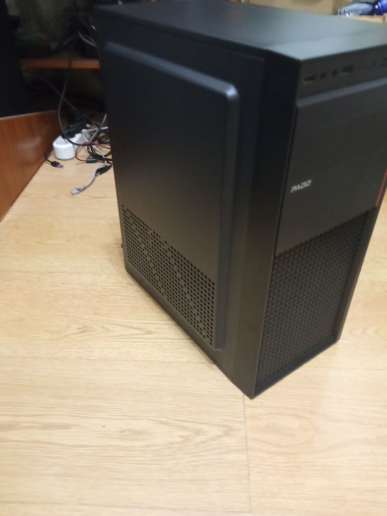 Продам системный блок i3 12100f ozu32gb GTX1050 3gb