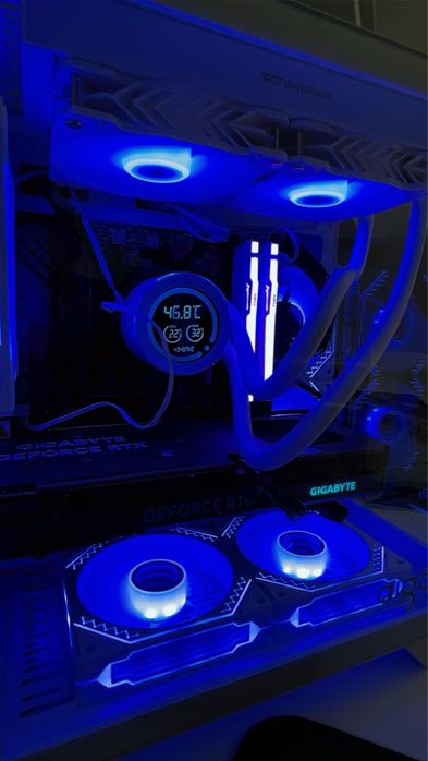 Asamblez pc-uri la comanda!!!