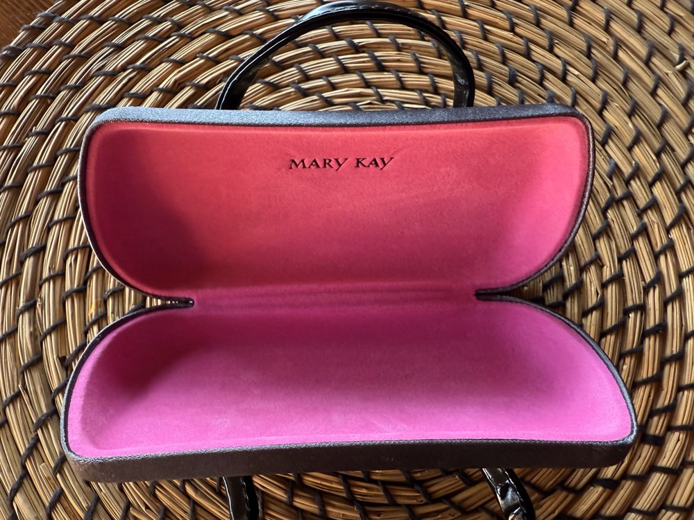 Toc Ochelari Mary Kay