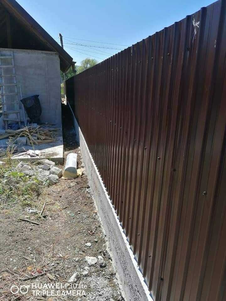 Construim la comanda dvs. garduri si porti din:
- panouri stil jaluzea