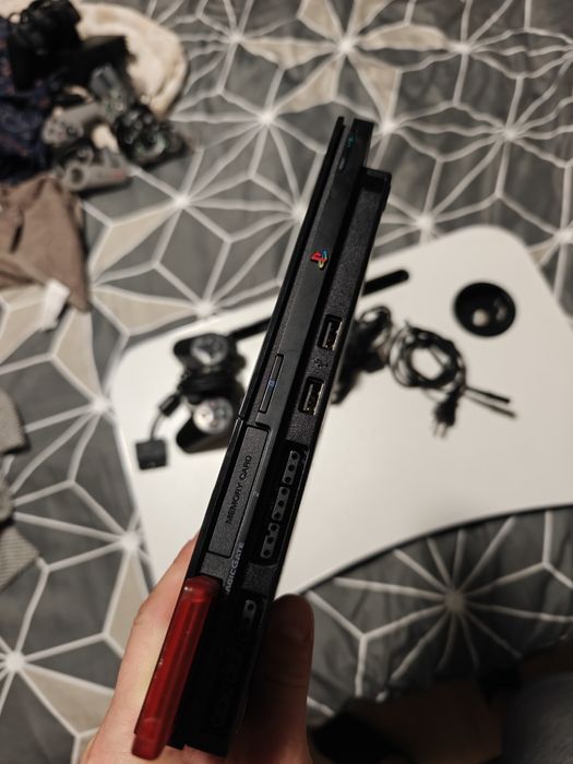 Vând PS2 slim seria 9000