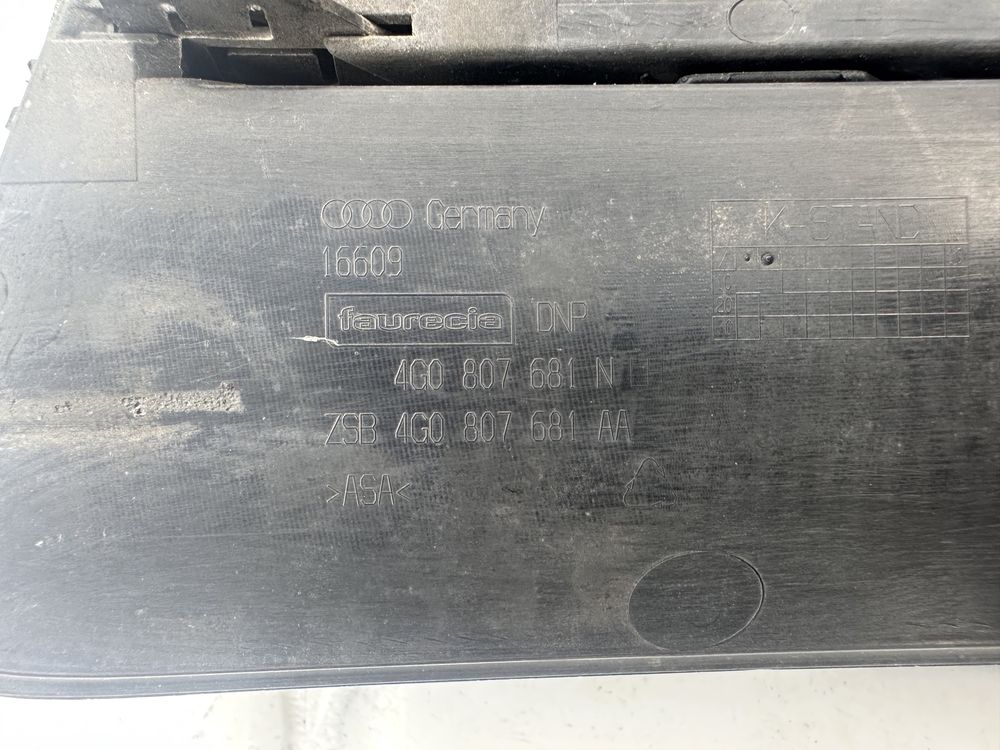 Лява решетка AUDI A6 C7 Allroad 4G0807681N 4G0807681AA 4G0807151A