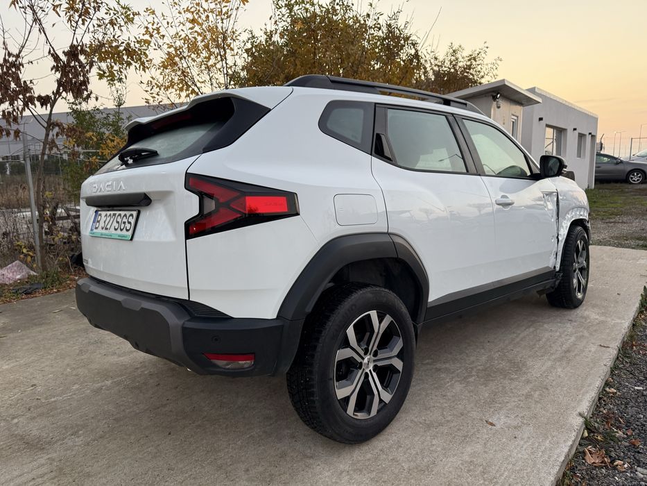 Dacia Duster 2025 MHEV model nou avariat
