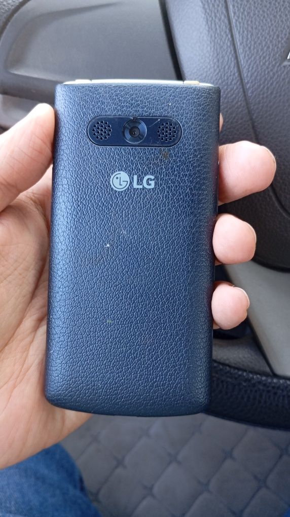 Телефон LG лягушка раскладушка