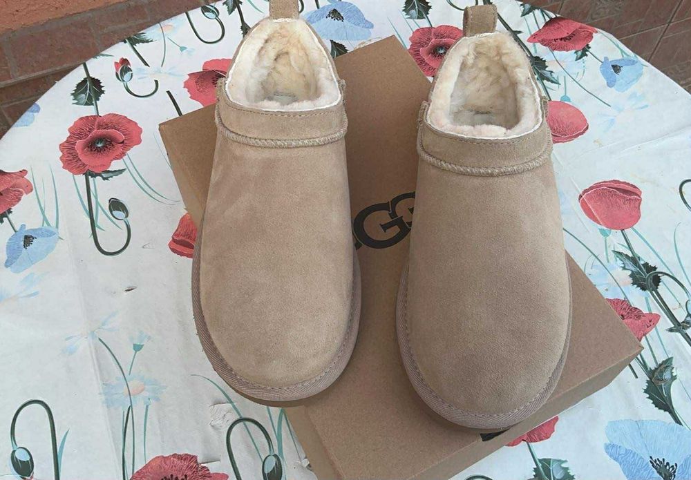 Ghete slip-on de piele intoarsa Classic Micro maro nisip