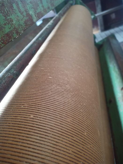 Mașina de aplicat adeziv