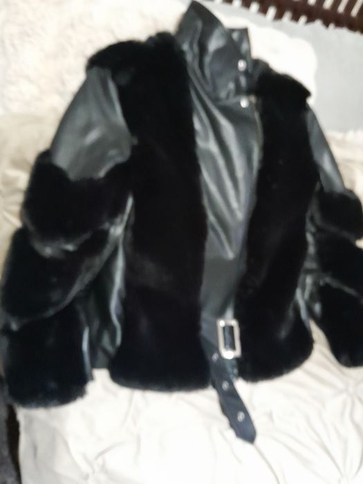 Geaca  din  blana cu piele