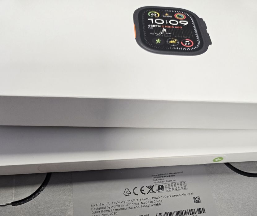 Apple Watch Ultra 2 / Black / Dark Green Band / DeluxGSM