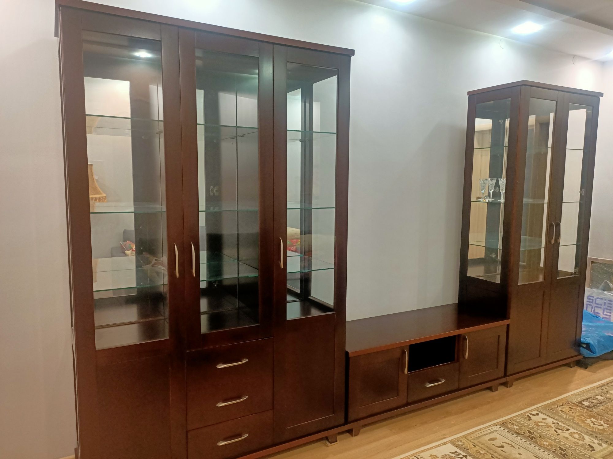 Сервант для гостинной
