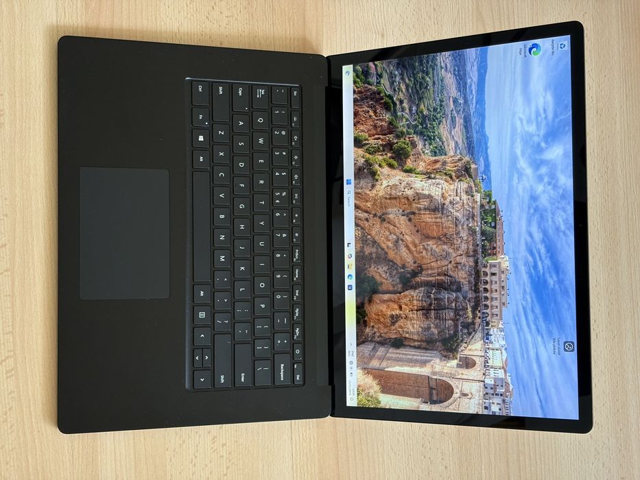 Microsoft Surface Laptop 3, 15" Touch, Intel i5-1035G7, 16/256GB