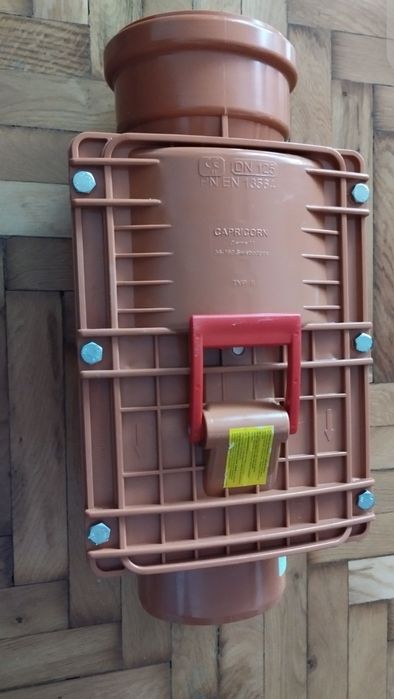 Clapeta cu sens unic este un fiting din PVC