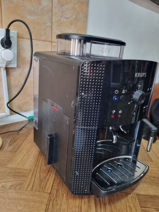 Aparat ce dafea Krups cu Boabe