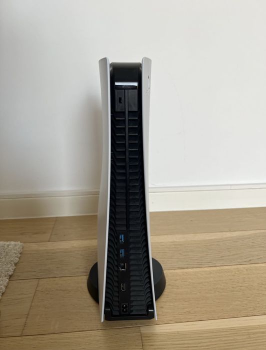 Vand PS5 disk edition de 825GB 2 manete