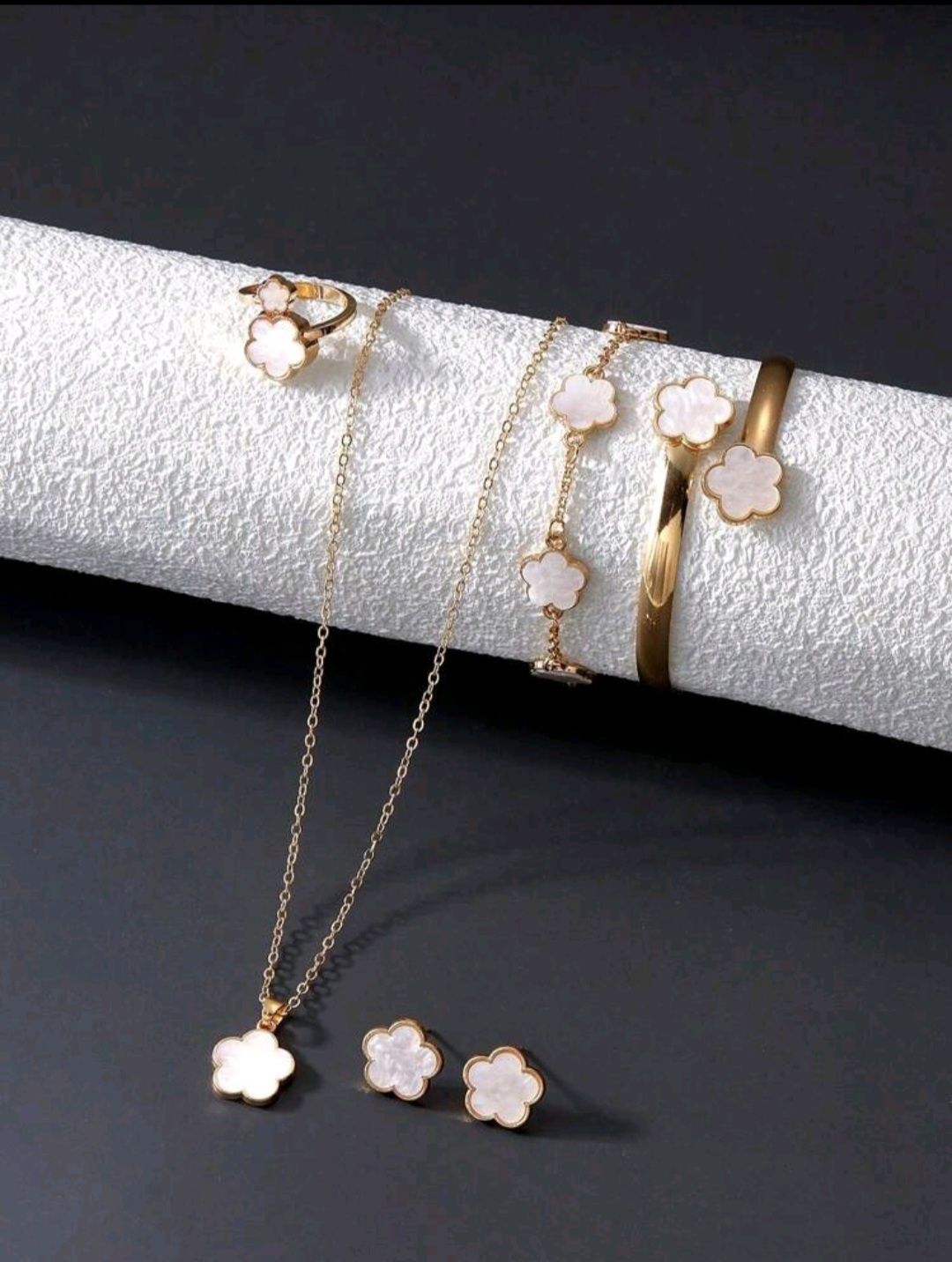 Бижута Van Cleef