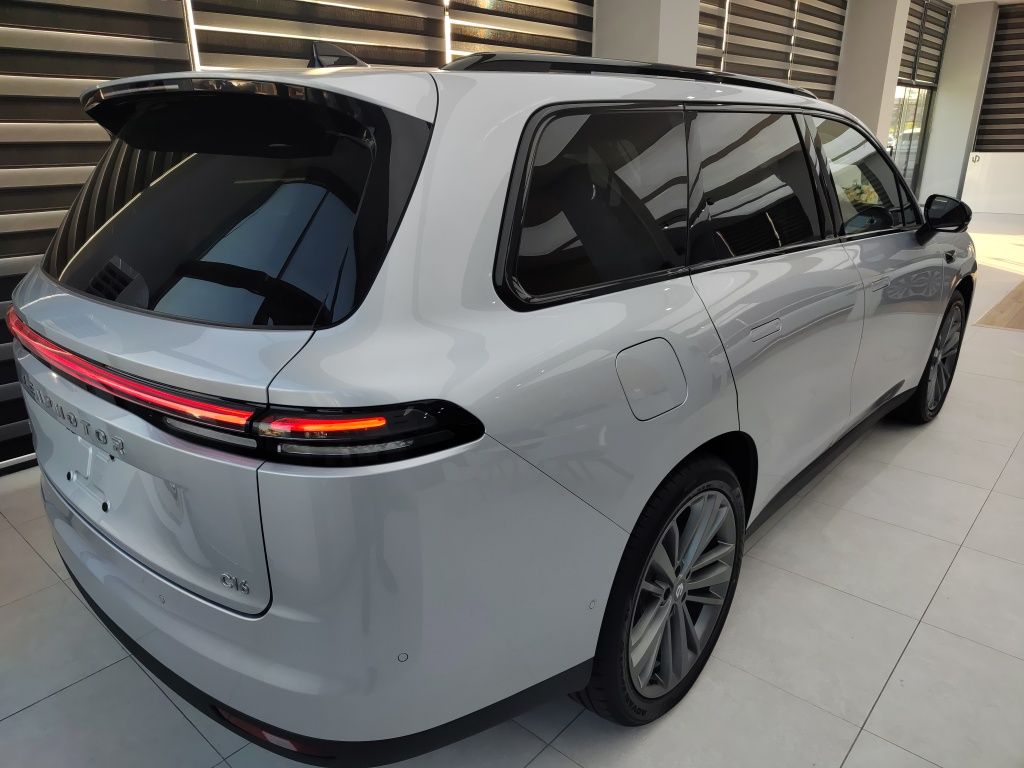 Leapmotor C16 Hybrid Silver..