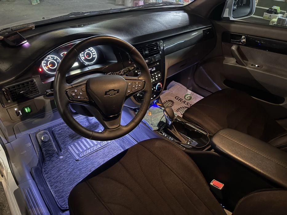 SROCHNA Jentra minuvchiga sotiladi srochna